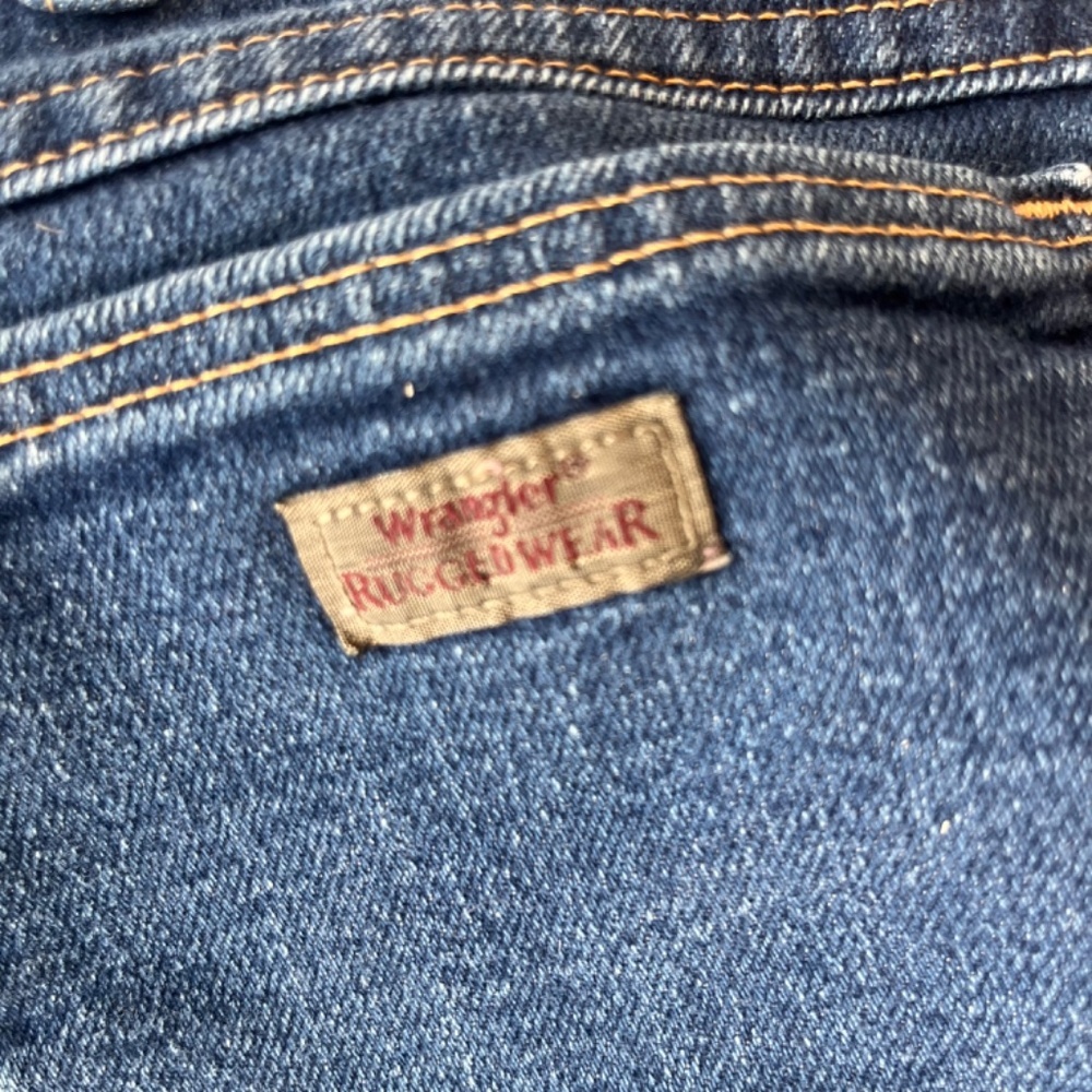 WRANGLER JEANS - 32" waist - 25” long - Picture 8 of 13